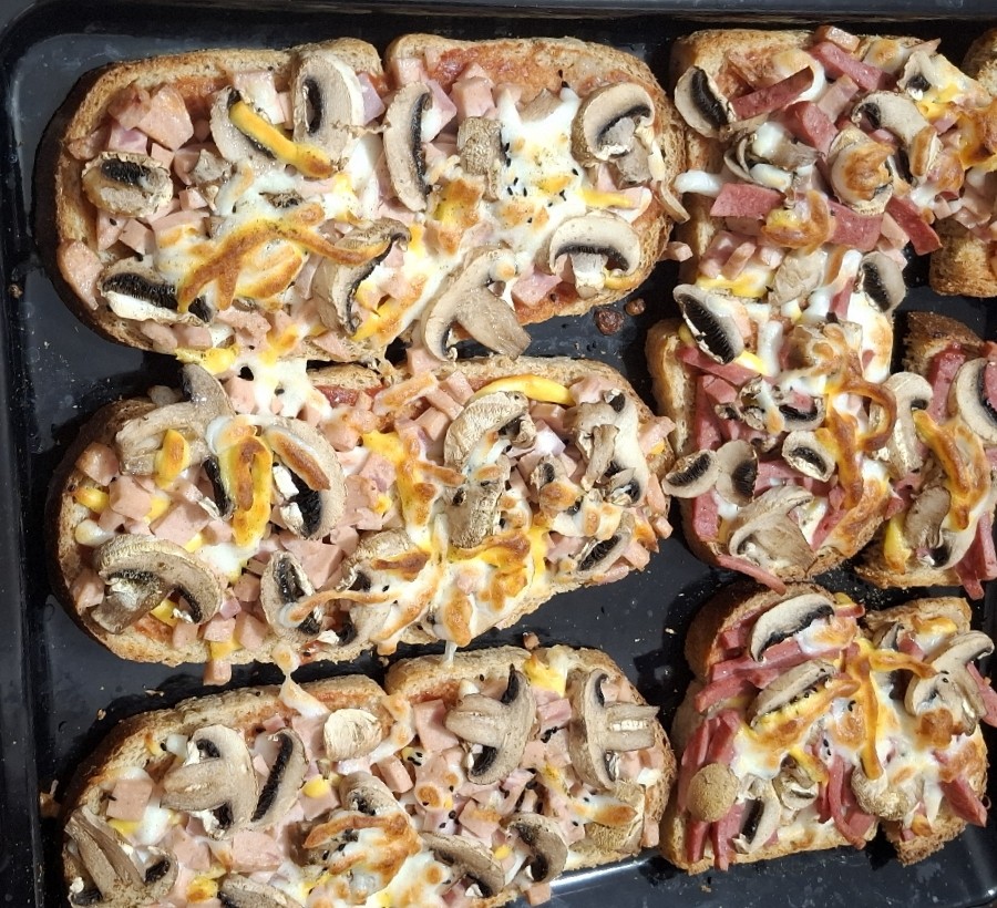 پیتزا پپرونی