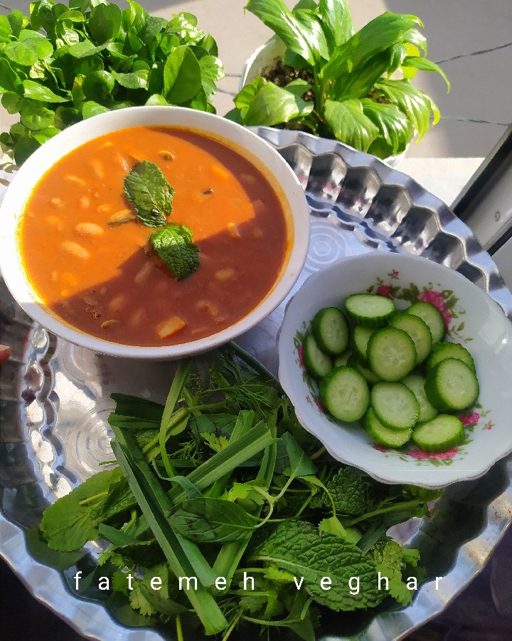 عکس خوراک لوبیا چیتی با قارچ