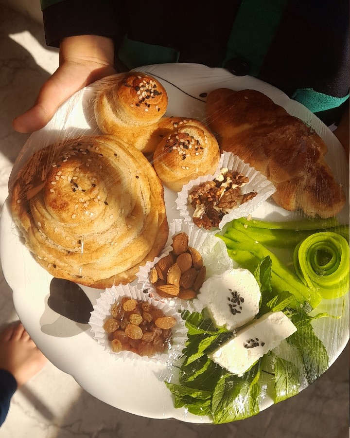 عکس نان و پنیر