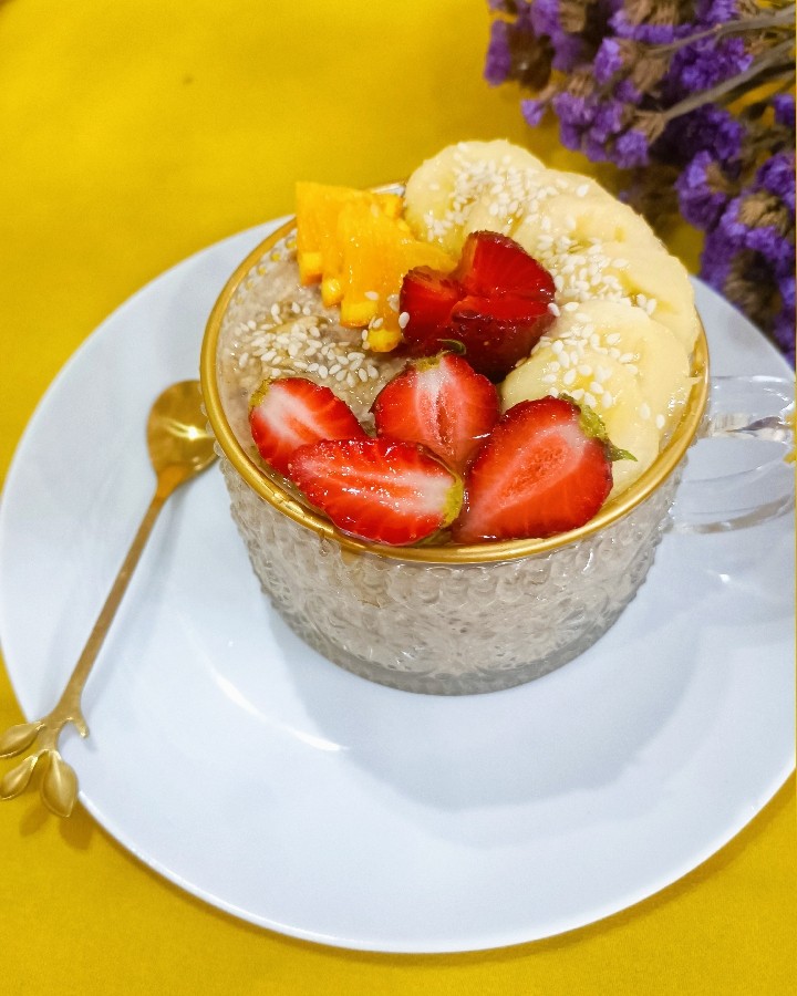 عکس اوتمیل رژیمی میوه‌ای 