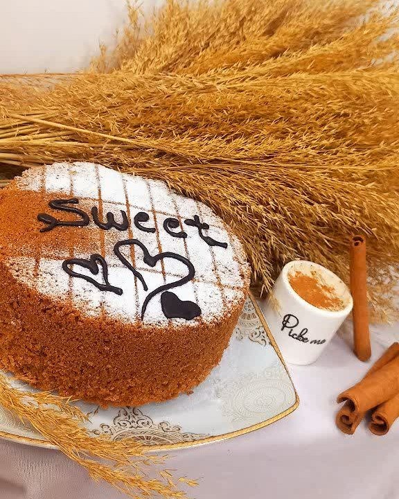 عکس کیک هویج گردوی شکلاتی