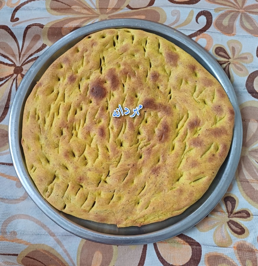 عکس نان فطیر?(مادرم)?