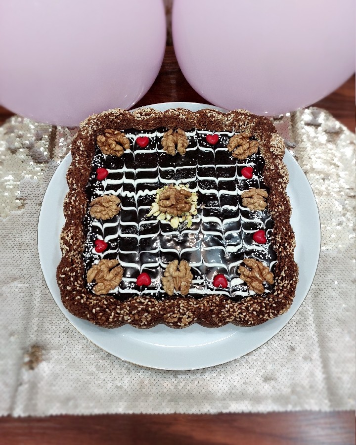 عکس کیک شکلاتی با گاناش شکلات