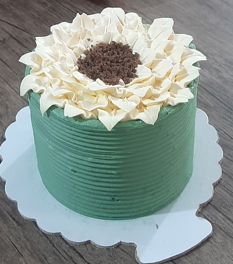 عکس اینم کیک روز دختر برای حسنا گلی من