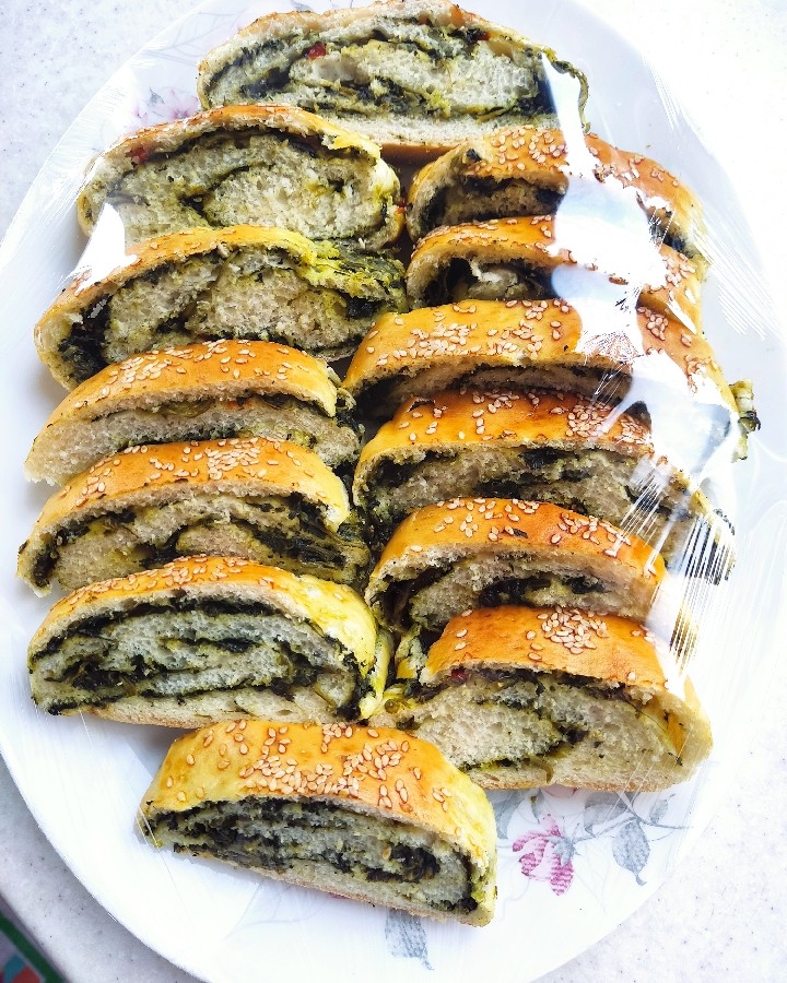 عکس نان رولت اسفناج 