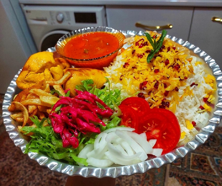 عکس زرشک پلو با مرغ مجلسی