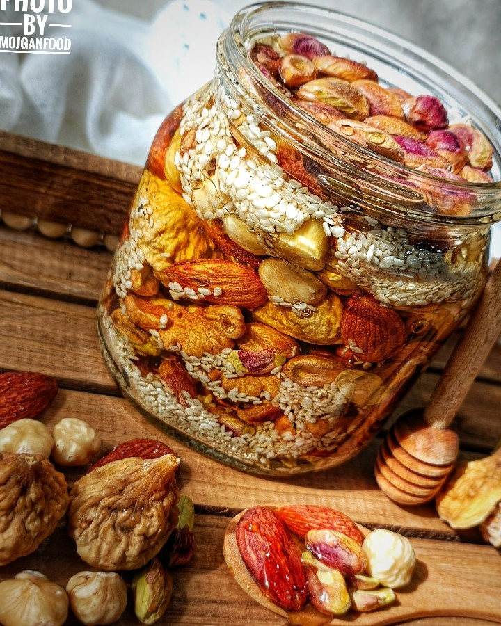 عکس عسل هفت مغز