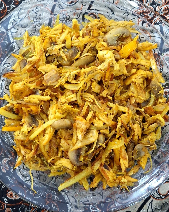 خوراک مرغ و قارچ.. 
خوشمزه ترین