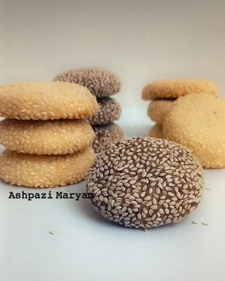 عکس کلوچه کنجدی