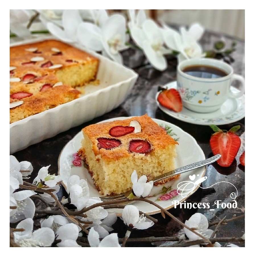 عکس کیک توت فرنگی