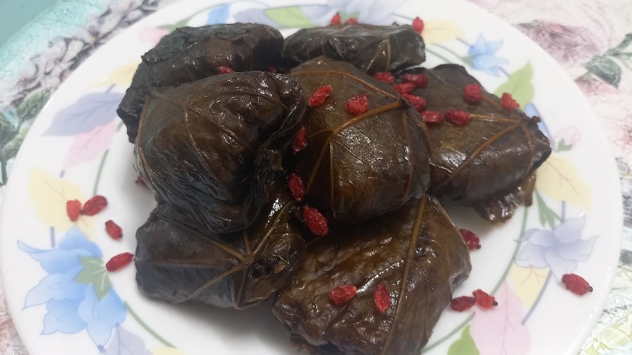 عکس دلمه برگ انگور