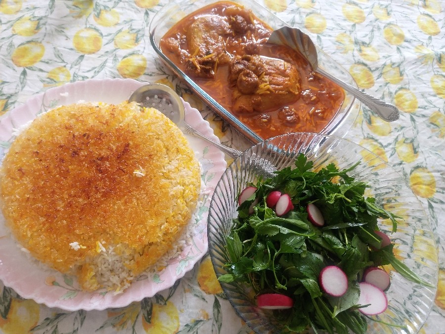 عکس خورشت مسمای آلو و مرغ 