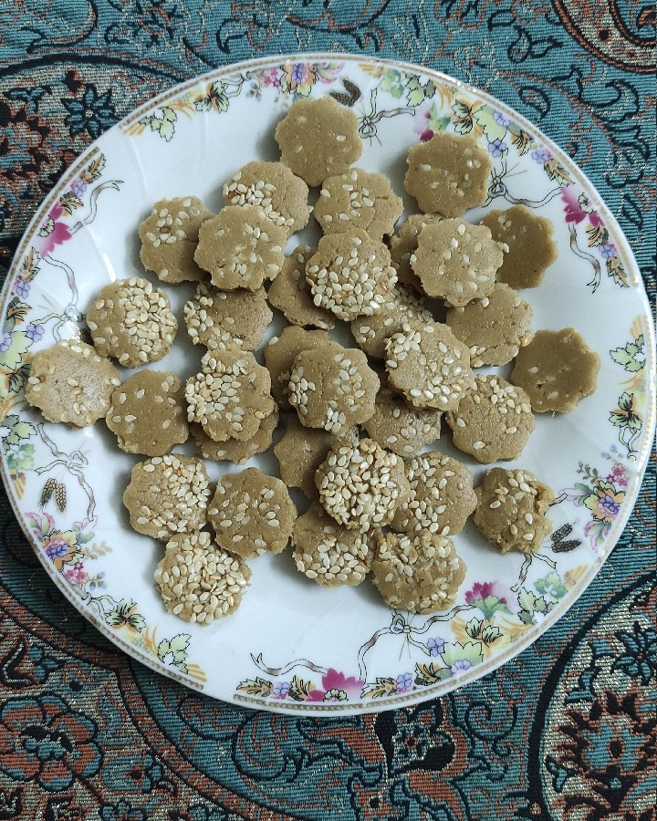عکس حلوا ارده بدون شکر