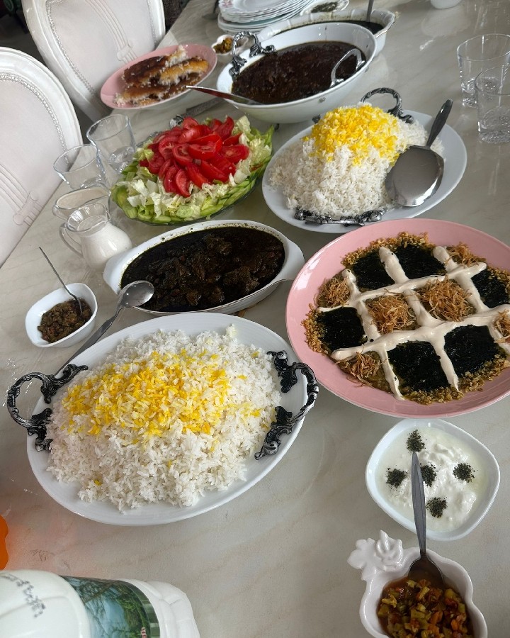 عکس میز مهمانی