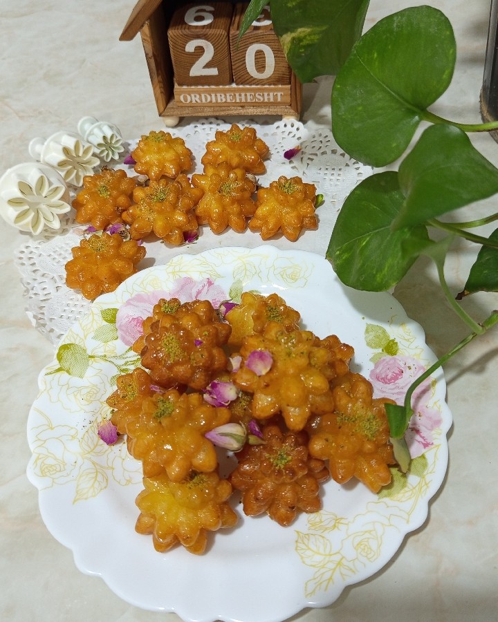 عکس خاگینه گل نیلوفر
