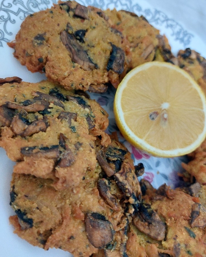 کوکوی قارچ ومرغ?