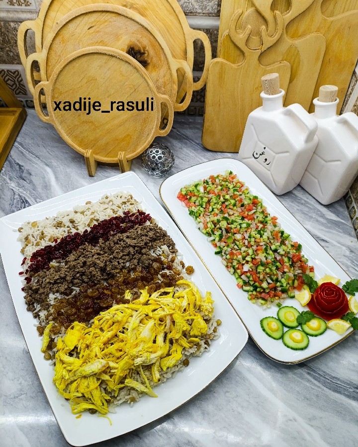 عکس عدس پلو با سالاد شیرازی 