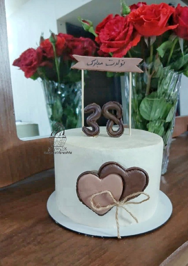 عکس کیک اسفنجی (با سه قلم مواد)