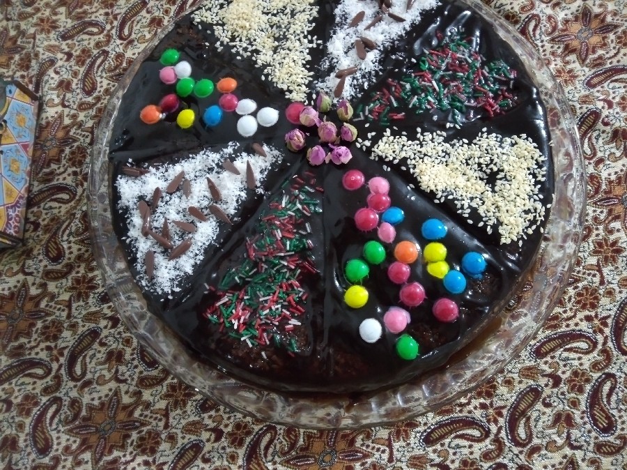 عکس کیک شکلاتی خیس برا دورهمی دوستانه
