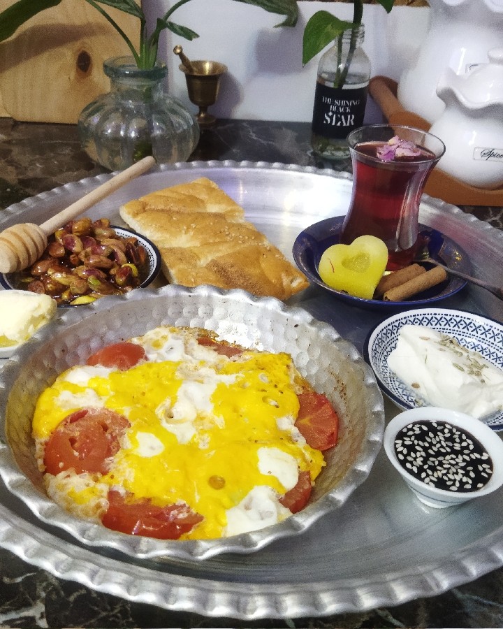 عکس صبحانه کاملا اصیل ایرانی ??☕