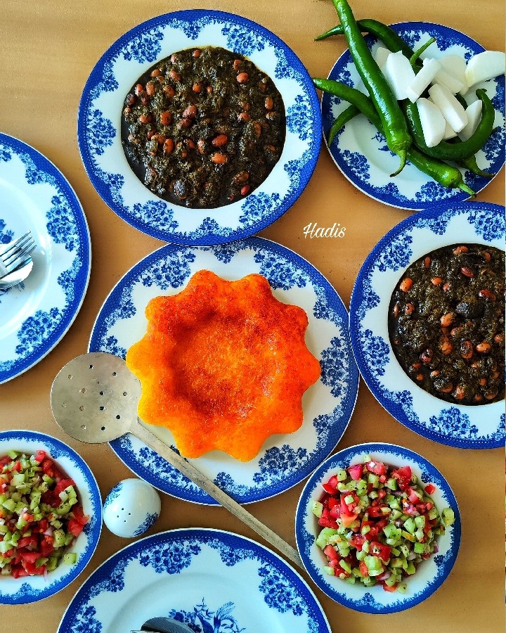 عکس خورشت قرمه سبزی با سیر