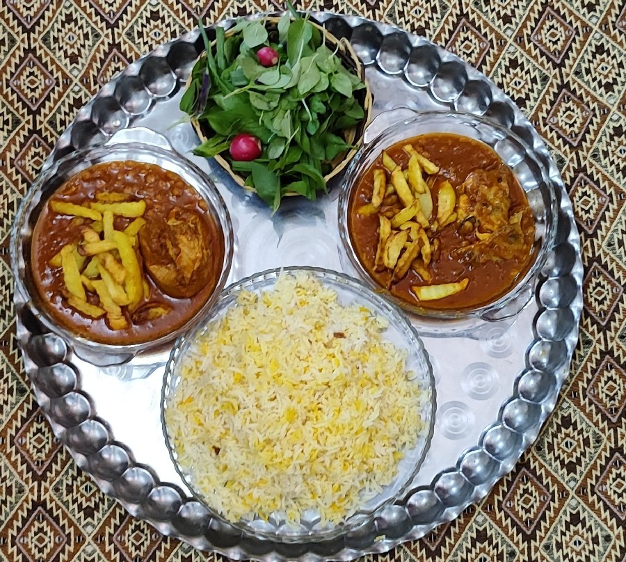 عکس قیمه سیب زمینی 
با مرغ