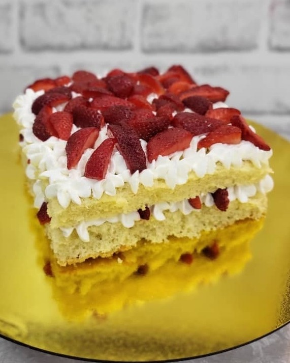 عکس کیک اسفنجی
