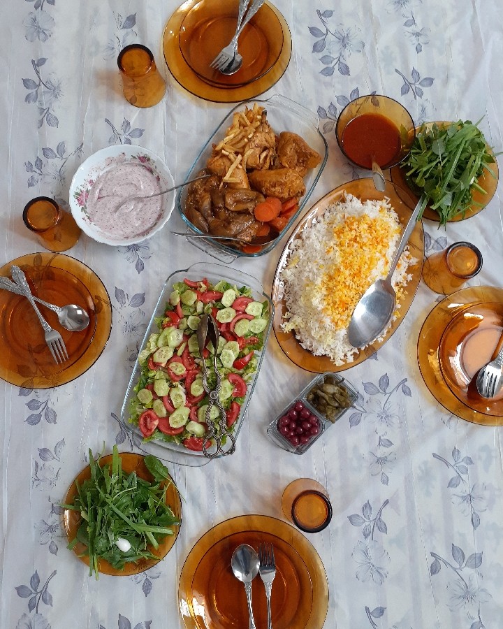 عکس ناهار خوشمزه کنار دوست عزیزتر از جان