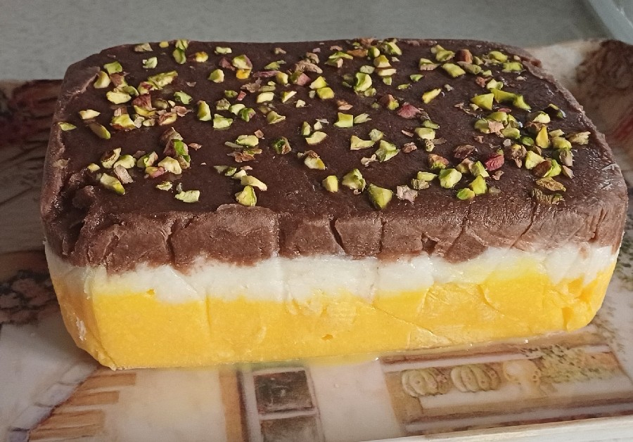 عکس بستنی سنتی ۳طعم