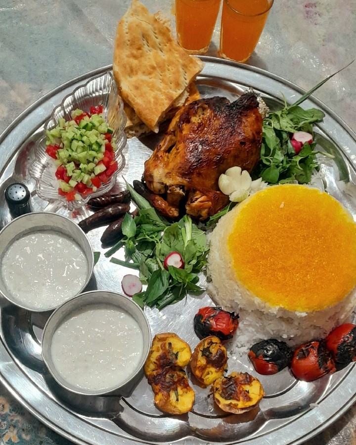 عکس زندگی جریان داره