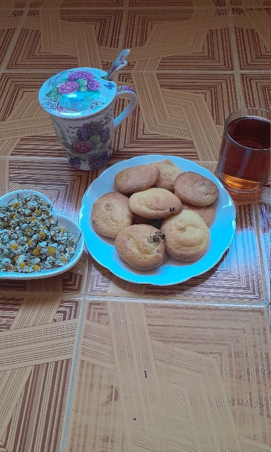 عکس شیرینی کشمشی طلایی