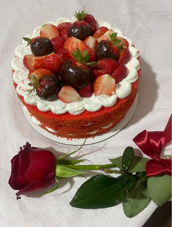 عکس کیک ردولوت
ورق بزن عزیزم 
