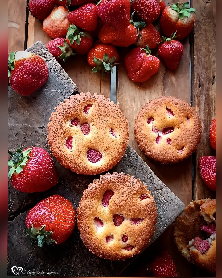 عکس کیک توت فرنگی