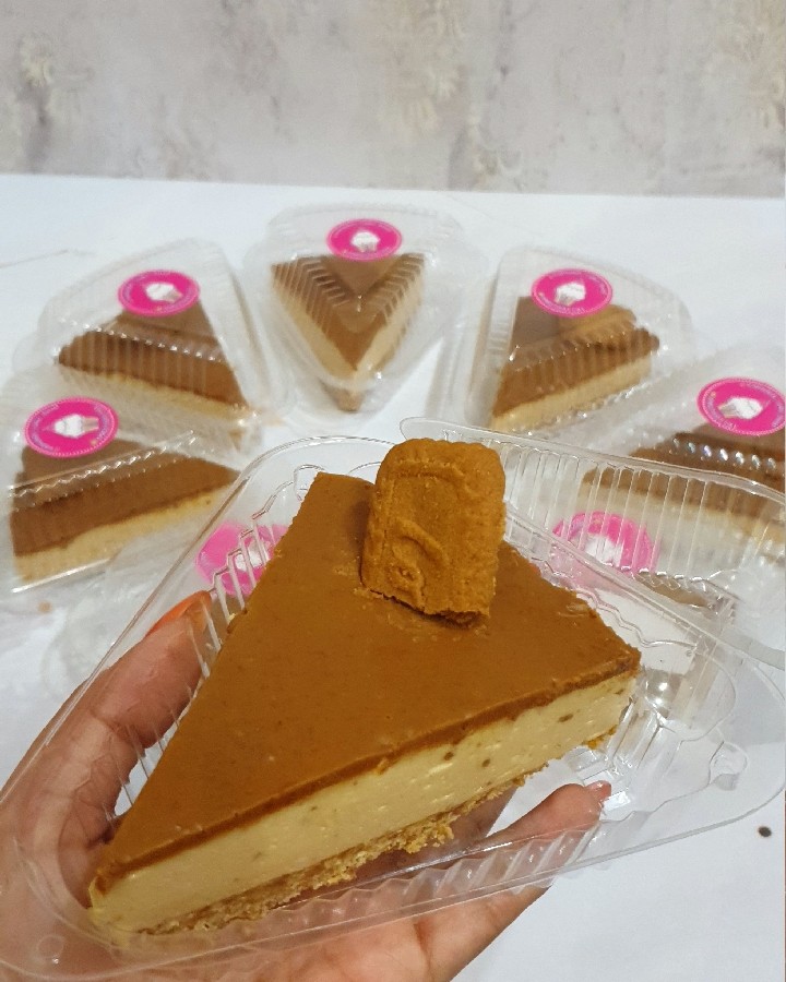 عکس چیزکیک لوتوس