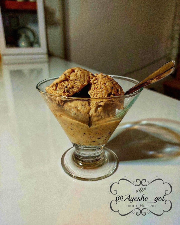 عکس بستنی موز و شکلات