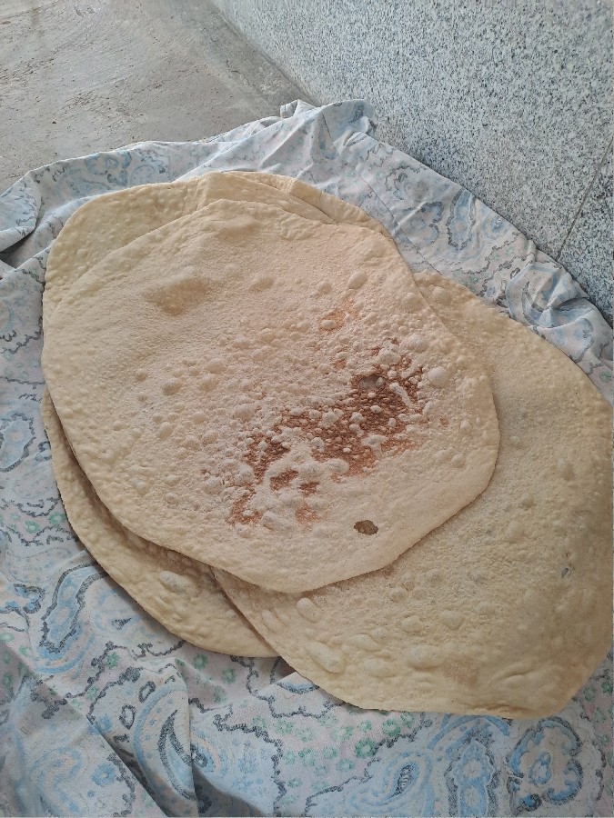 عکس نان محلی