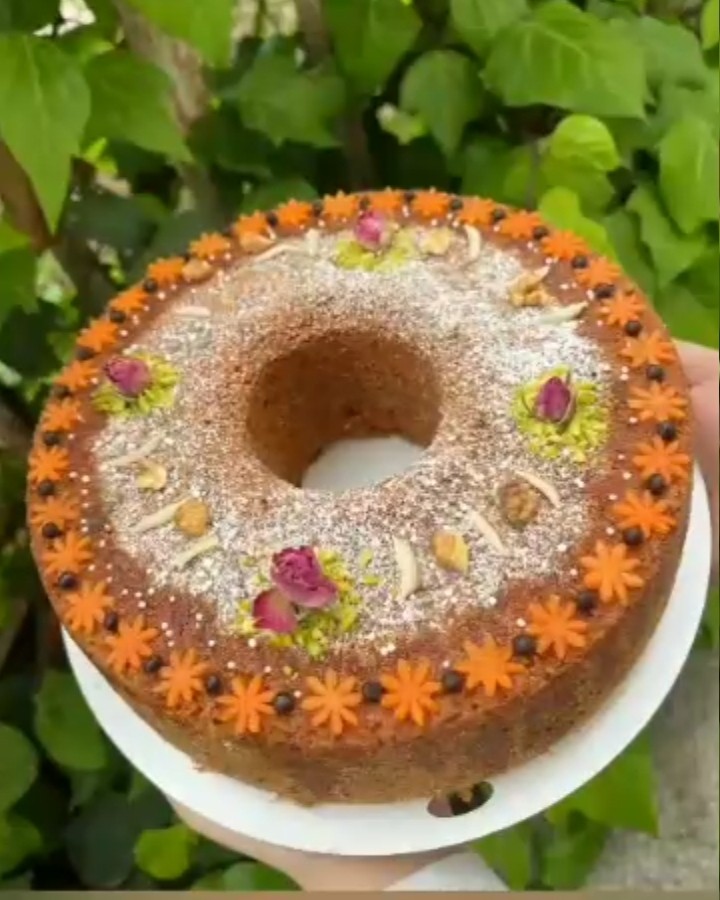 عکس کیک هویج گردو