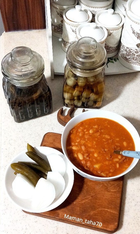 عکس خوراک لوبیا چیتی و لوبیا سفید گیاهی 