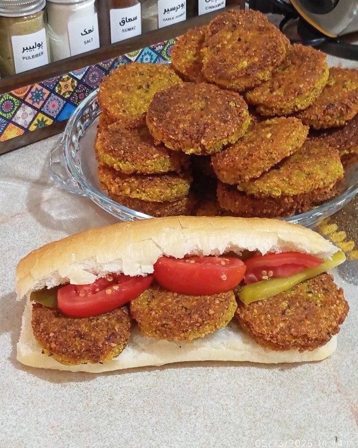 عکس فلافل بازاری
