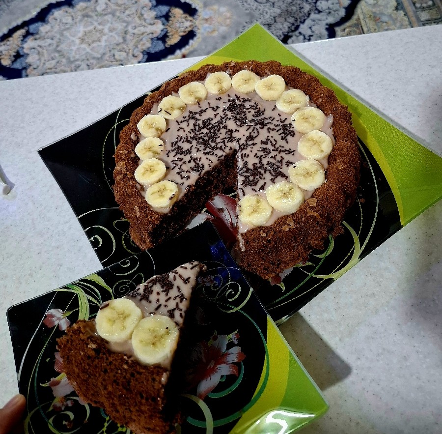 عکس کیک شکلاتی با سس نسکافه ای 