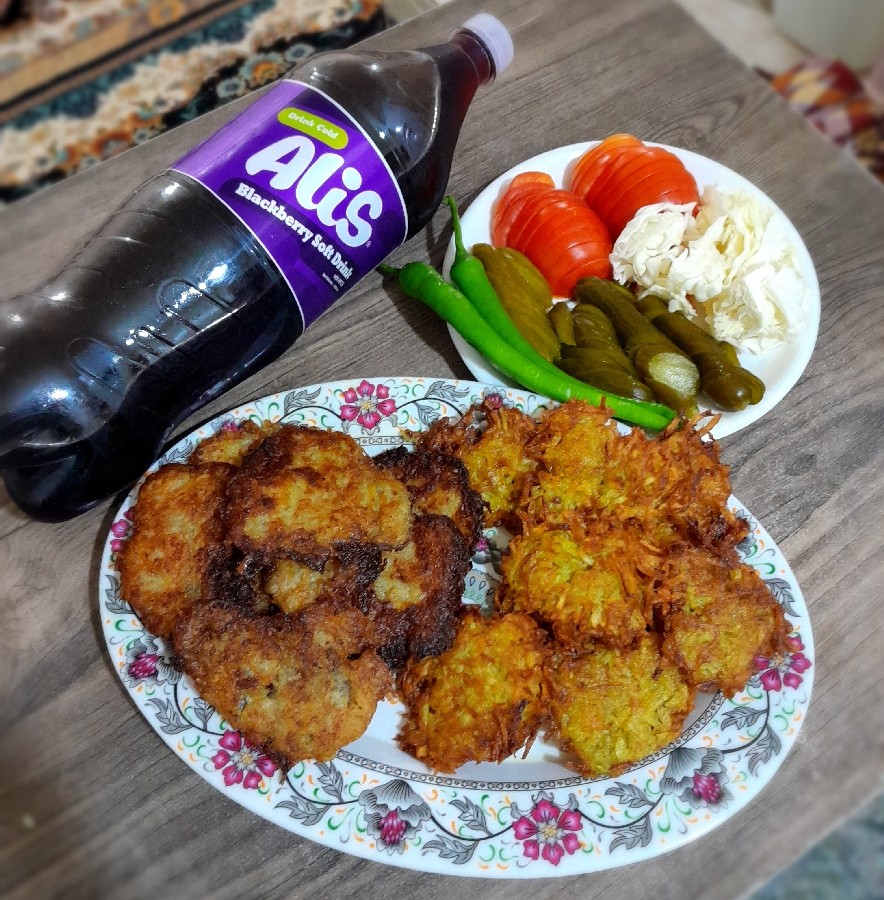 عکس کتلت سیب زمینی و کتلت گوشت