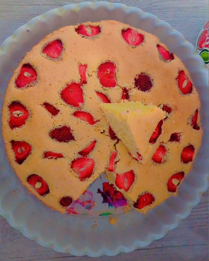 و بازم کیک توتفرنگی??