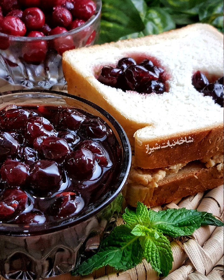 عکس مربای آلبالو