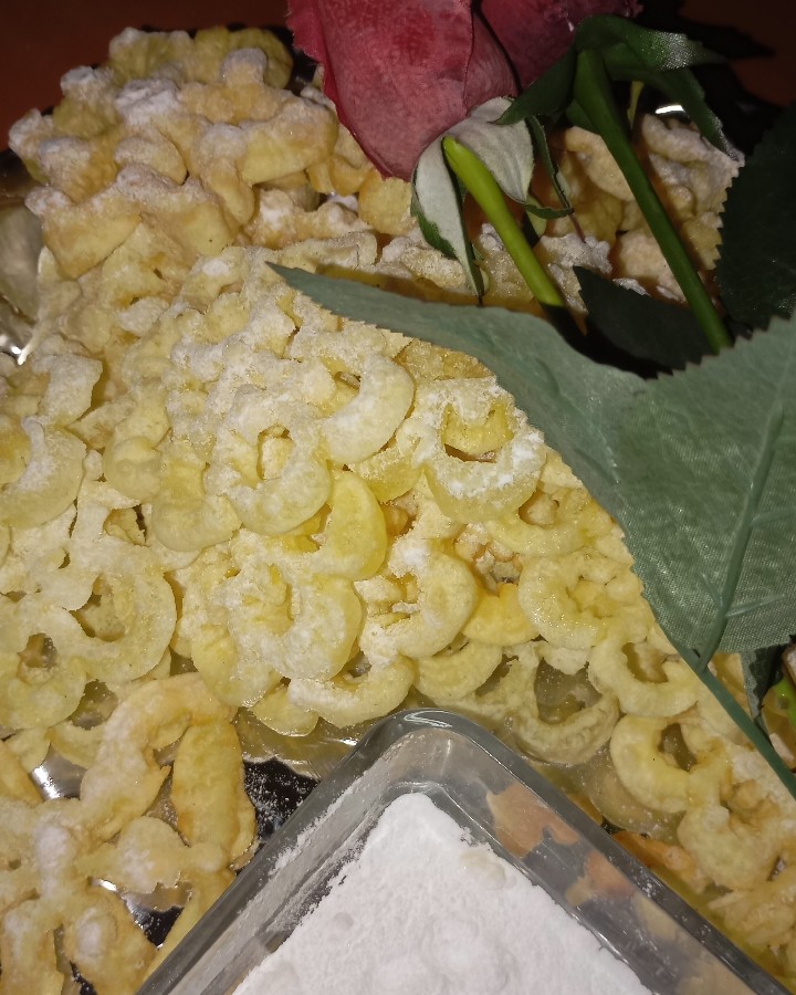 عکس شیرینی پنجره ای