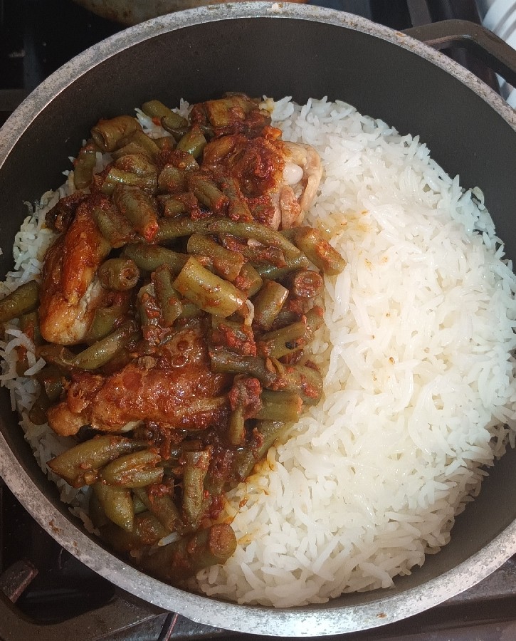 روزمرگی
ورق بزن عزیزم 

