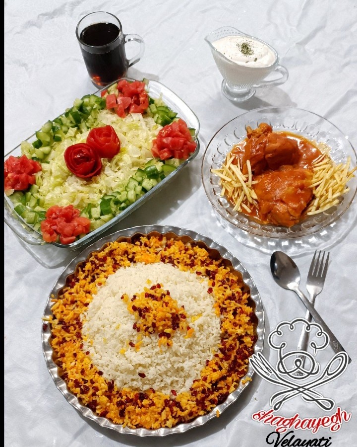 عکس زرشک پلو با مرغ شقایق پز