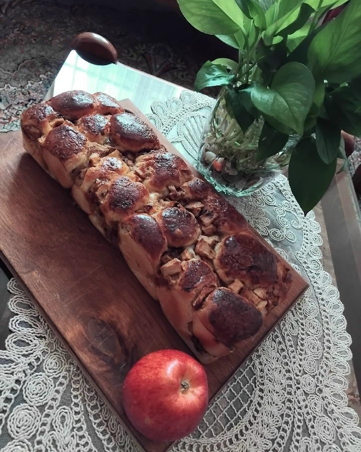 عکس نان سیب تکه ایی
Pull aparat apple cinnamon bread