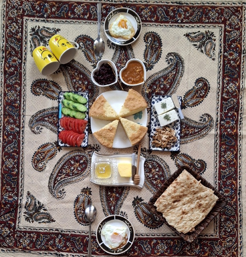 عکس صبحانه روز سالگرد ازدواجمون