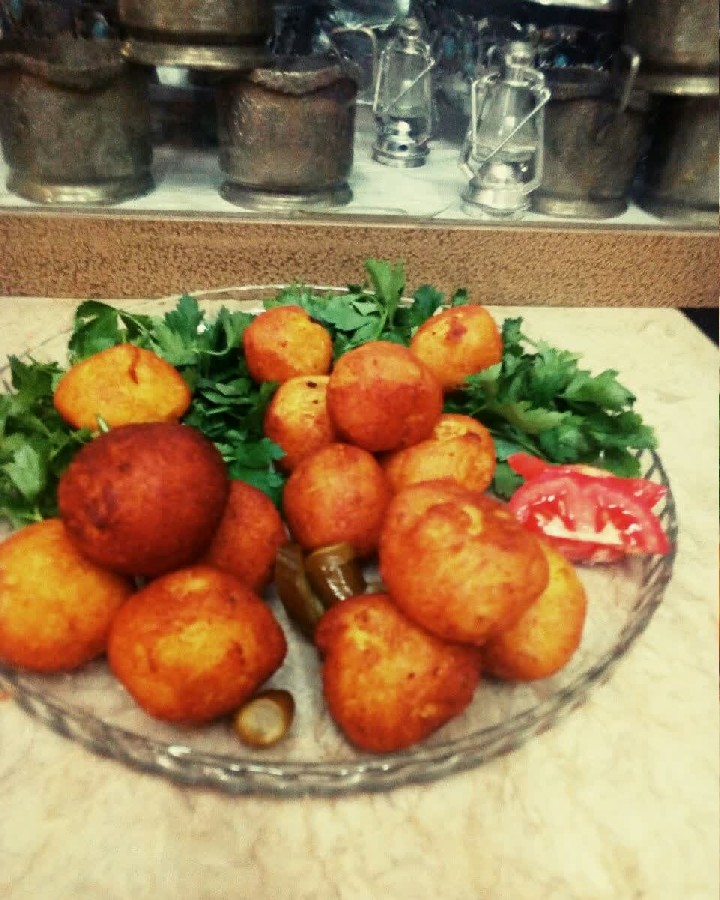 عکس پیراشکی گوشت قارچ توپی