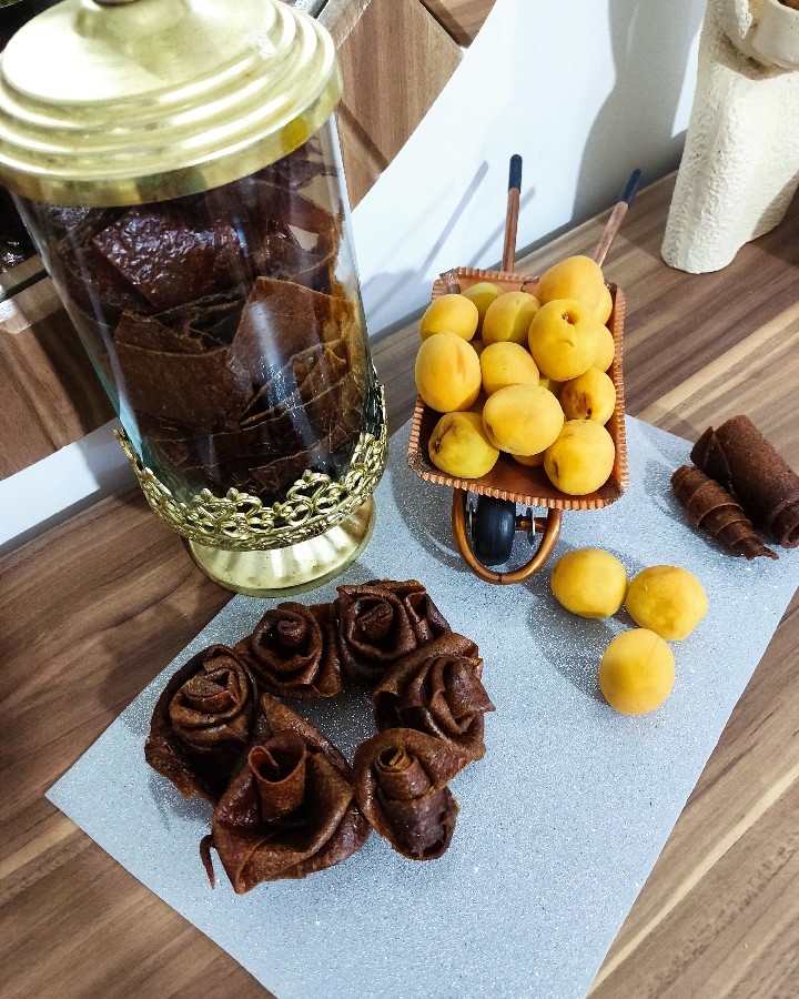 عکس لواشک زردآلو 